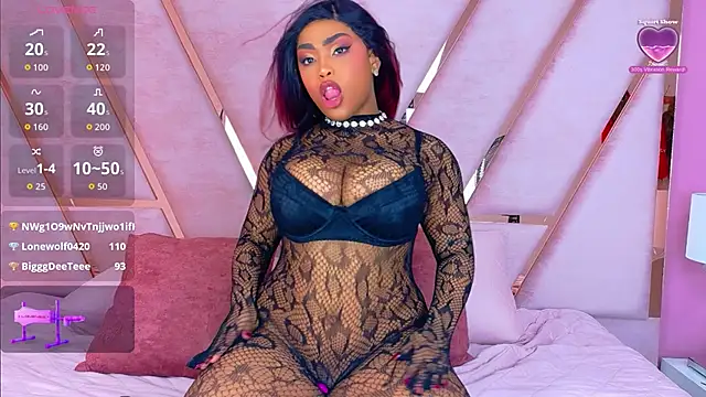 TiannahGlow webcam