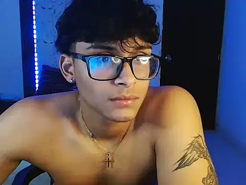 Mr_yisuzz webcam