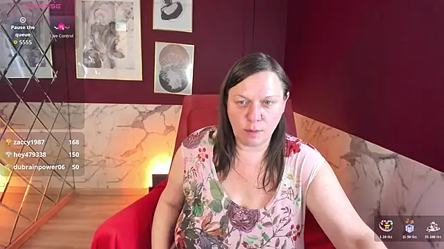 KellyPerfection webcam