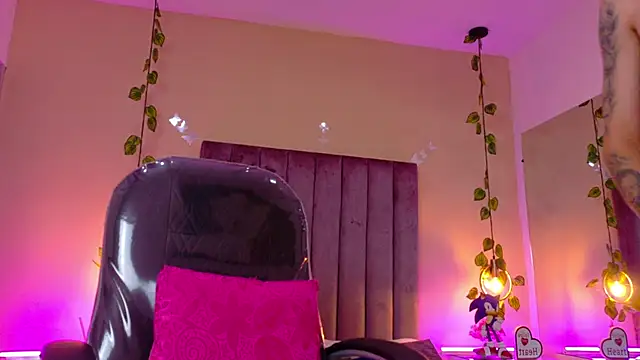 Nascary_Fox webcam