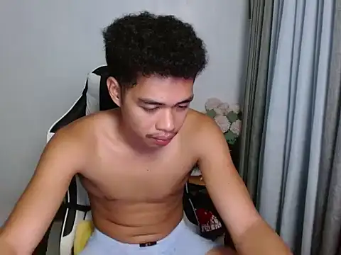 curlyasian_njxx webcam
