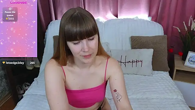 EmilyCuper_ webcam