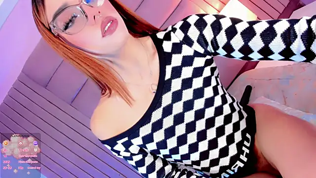 Camille_deluxe webcam