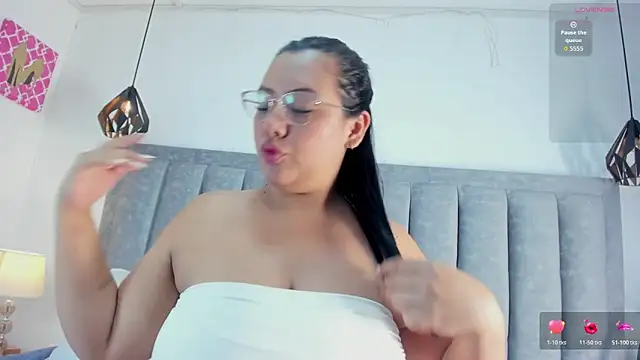 Antonella18__ webcam