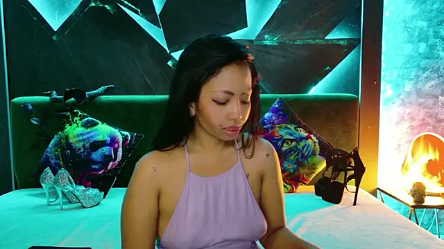 ElyaQuinn webcam