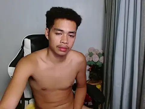 curlyasian_njxx (M twink) - public cum show