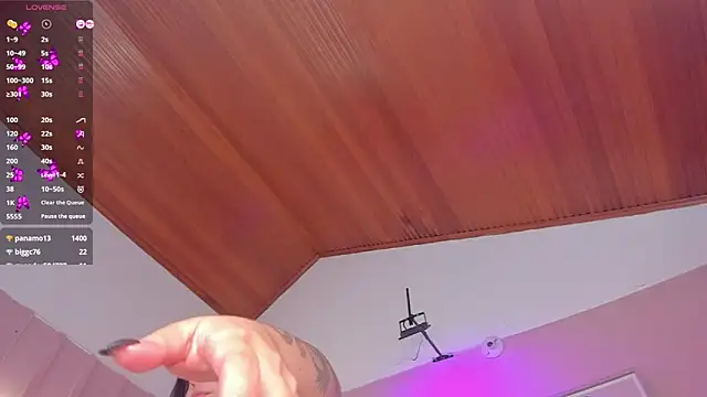 elodie_walker webcam