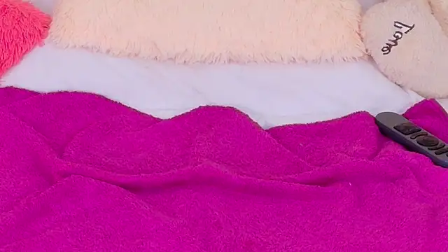 JosselynBrown live sex cam