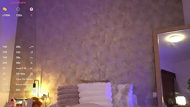 kalabeckett_ (F young) - Spanks Ass🥵