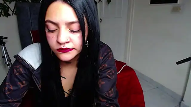 Violettasquirt webcam