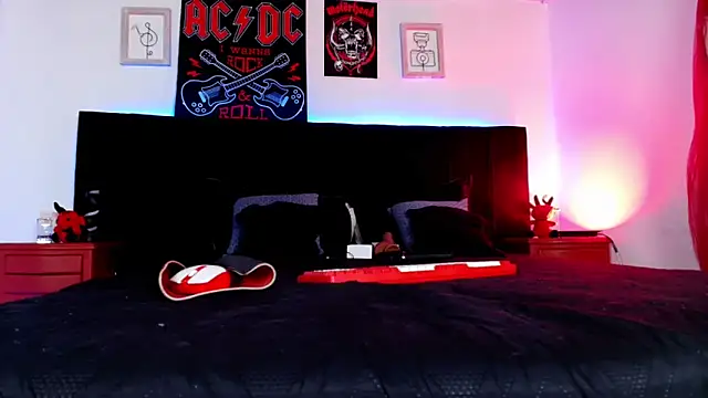 Alisse_Moore webcam