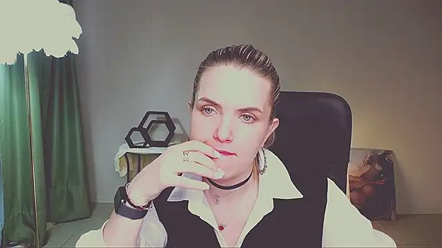 AliceSmite webcam