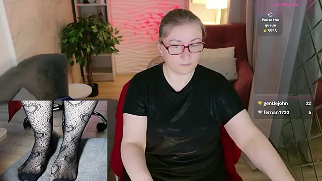 Alexandra_Kind webcam