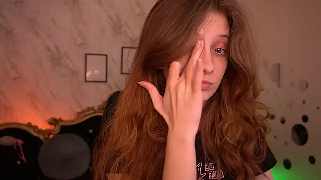 CuteeFoxy webcam