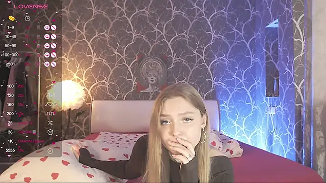 MiaMiaMeow webcam