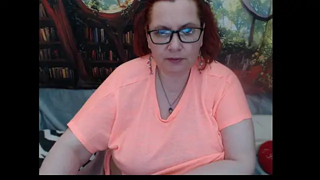 PlayfullMature webcam