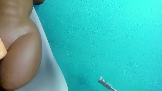 SheraHadee webcam