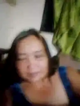 jeanyummytits webcam
