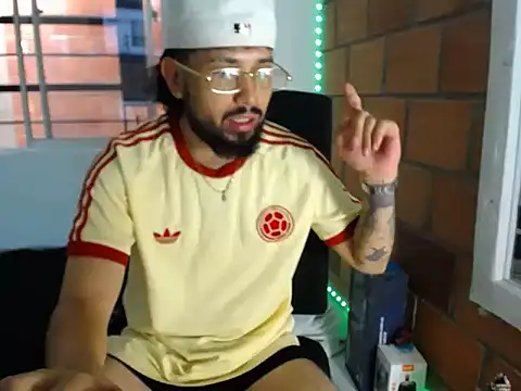 camilorestrepo77 - Camilorestrepo77's free webcam - UK Sex Cams