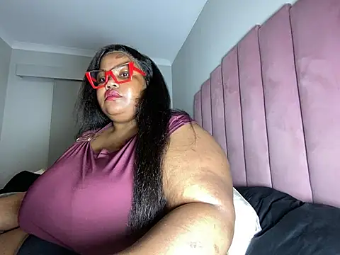 MissLola27 webcam