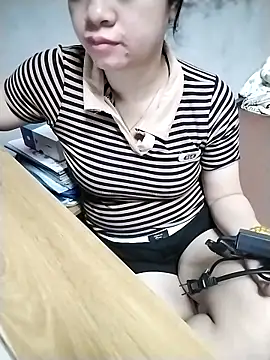 Girl_lovebaby webcam