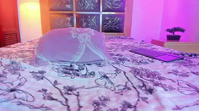 Zoe_sky1 webcam