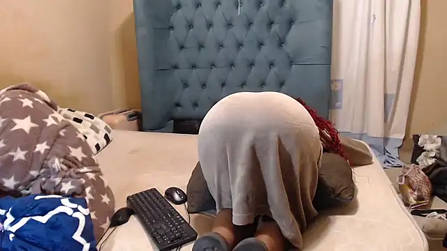EbonyEssence webcam