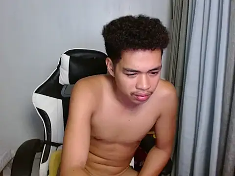 curlyasian_njxx (M twink) - public cum show