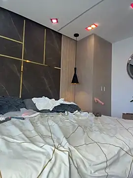 emily-Hornyy webcam
