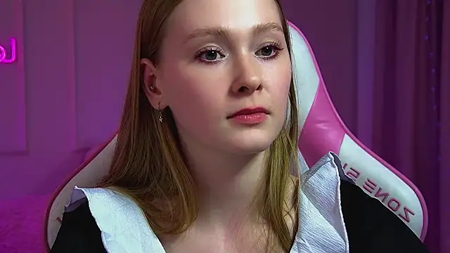 AgataFoxley webcam