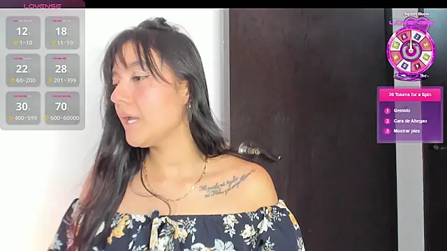 charlottekiss99 webcam