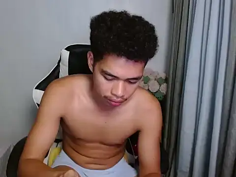 curlyasian_njxx webcam
