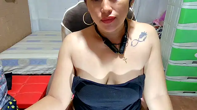 Filipina_Desire webcam