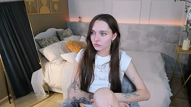 ChloeSunny webcam