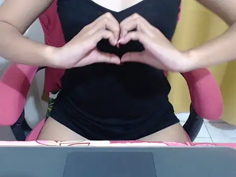 PrettyClaudia webcam