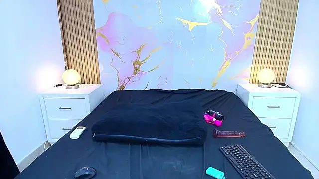 AprillRoss webcam