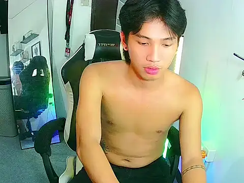 baby_aries69 (M twink) - im back guys lets cum together