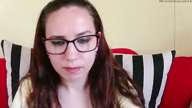 EmilyHotAngel webcam