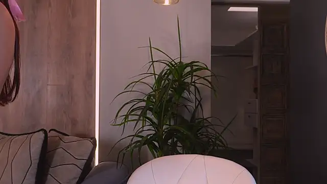 NaomiSainz webcam