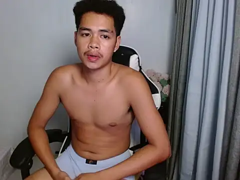 curlyasian_njxx (M twink) - public cum show