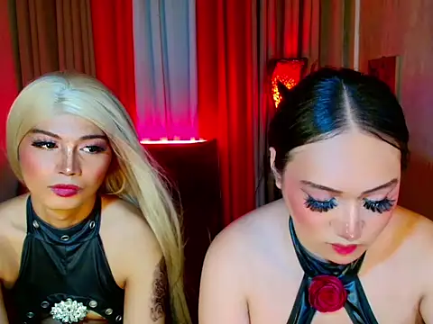 Phenomenal_Shemale webcam