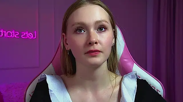 AgataFoxley webcam