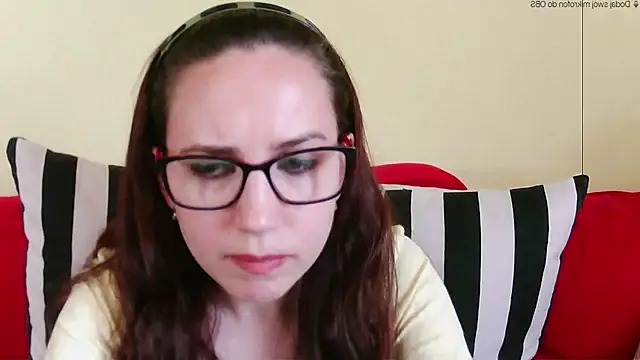 EmilyHotAngel webcam