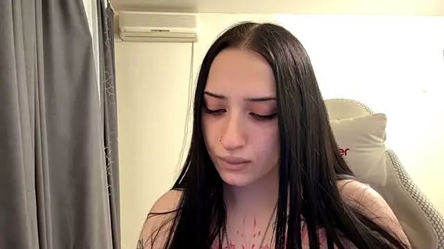 KiraJaydes webcam