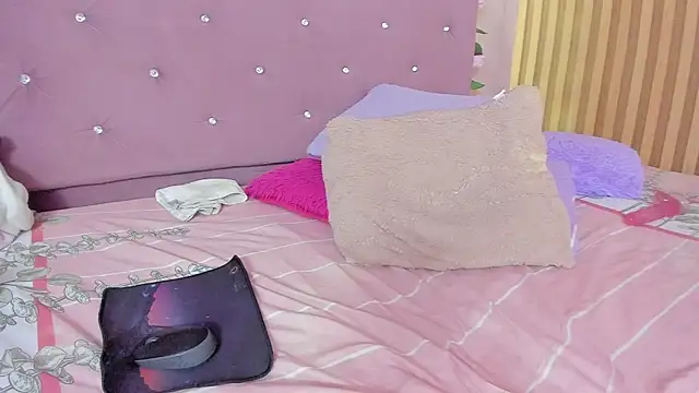 Melanie__Evans webcam