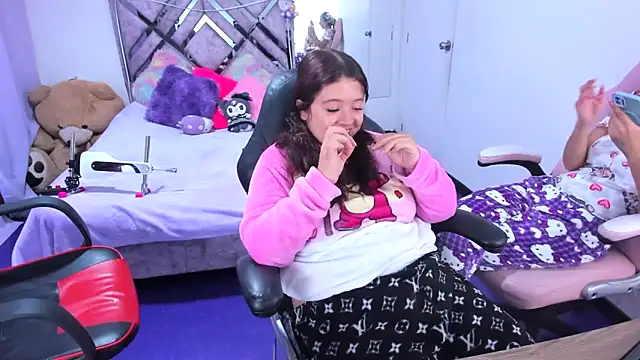Luna_Analya webcam