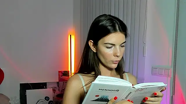 Andrea_Blossom webcam