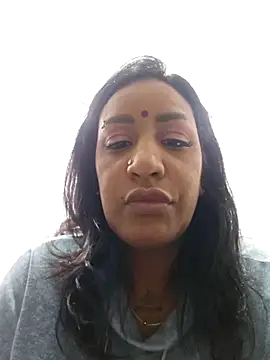 LadyNahir webcam