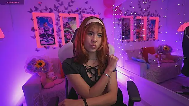 DahliaGrey webcam
