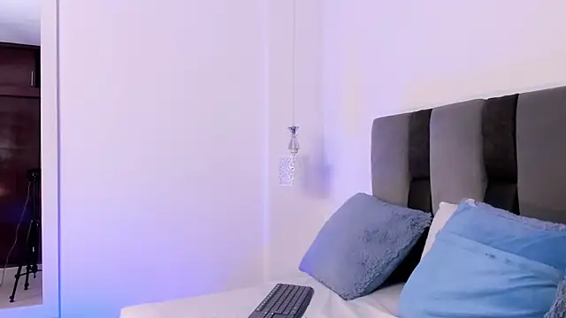 light_eyes_ webcam